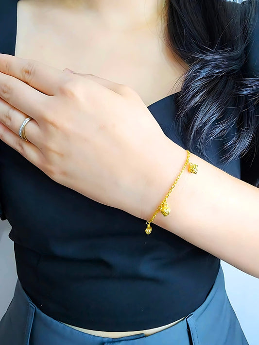 916 Gold Miniature Gold Love Dangling Bracelet